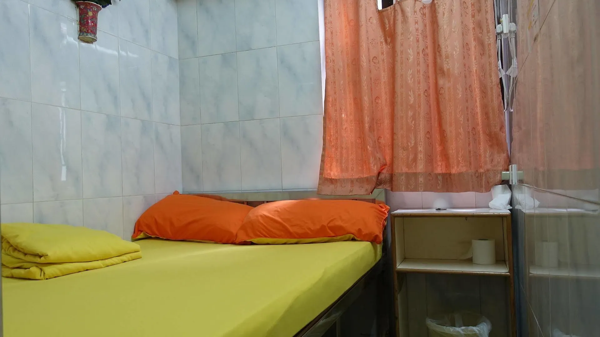 New China Guesthouse Hong Kong 0*,  Çin